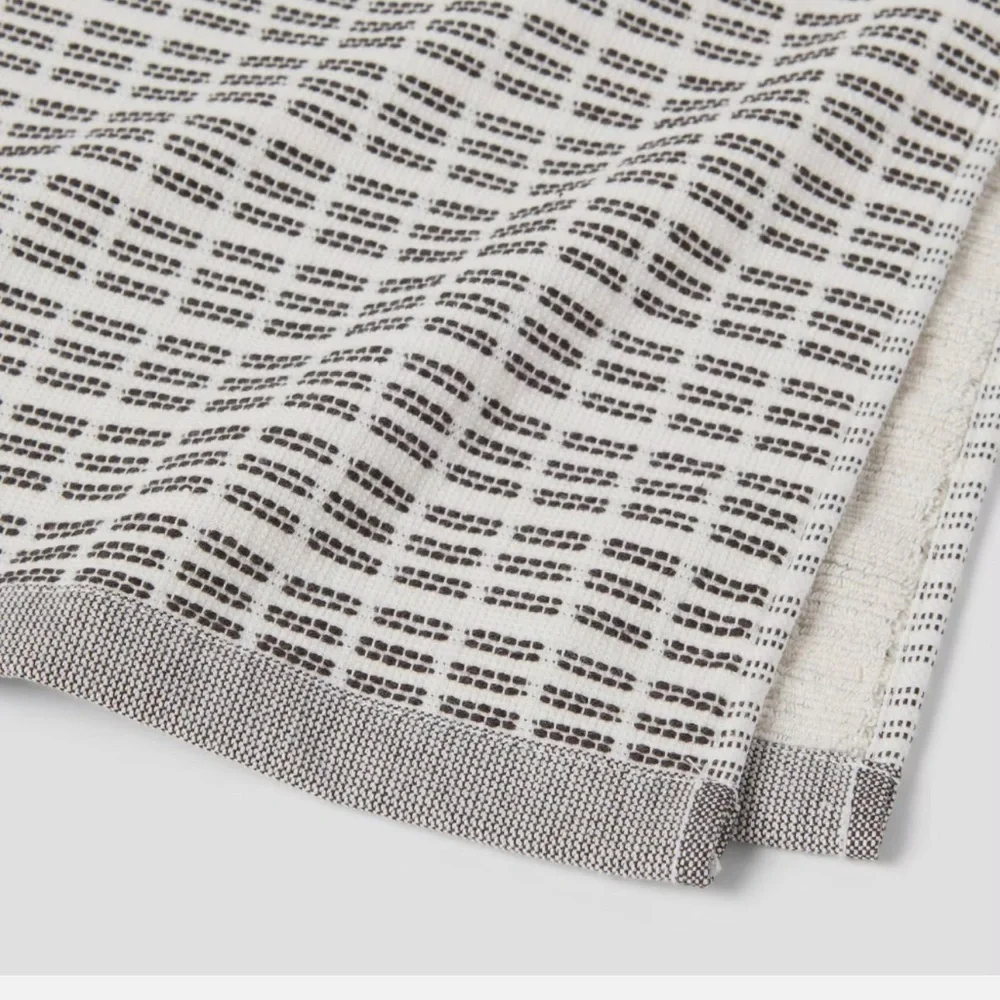 New Threshold Luxury Bath Towel Set Modern Pinstripe 2 30x50 Bath Hook Loops